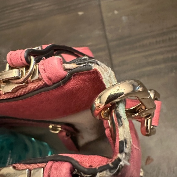 Elegant Pink Shoulder Bag by Calvin Klein - Picture 4 of 6